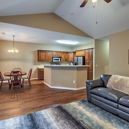 Branson Home With Deck Walk To The Strip And Creek! מראה חיצוני תמונה