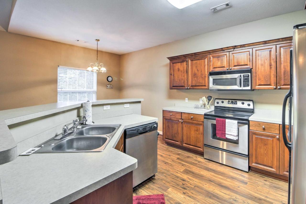 Branson Home With Deck Walk To The Strip And Creek! מראה חיצוני תמונה