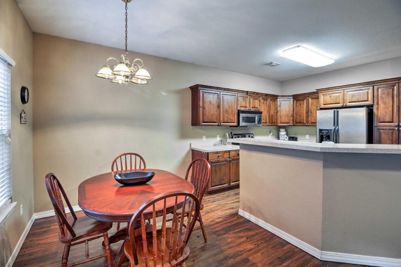 Branson Home With Deck Walk To The Strip And Creek! מראה חיצוני תמונה
