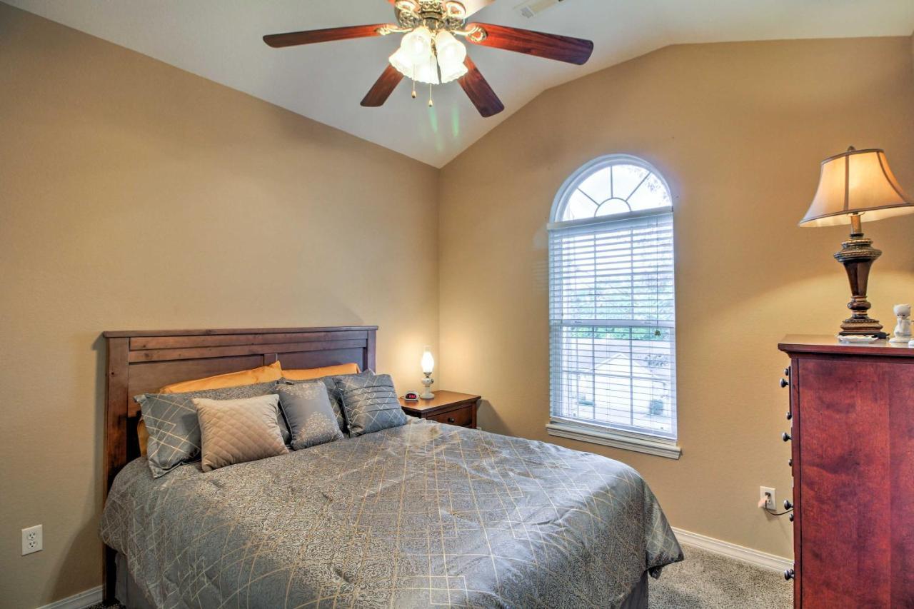 Branson Home With Deck Walk To The Strip And Creek! מראה חיצוני תמונה