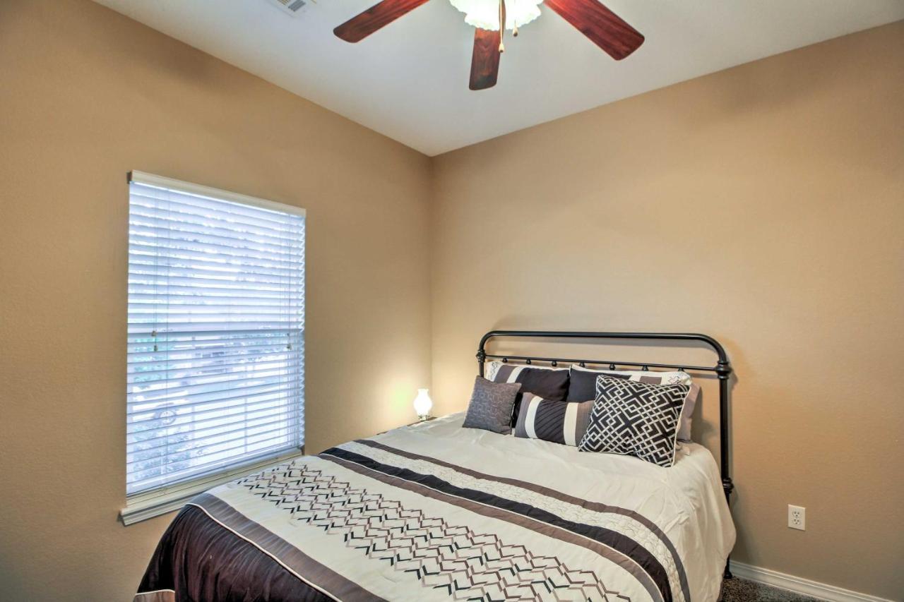Branson Home With Deck Walk To The Strip And Creek! מראה חיצוני תמונה