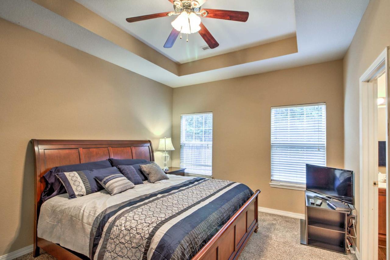 Branson Home With Deck Walk To The Strip And Creek! מראה חיצוני תמונה
